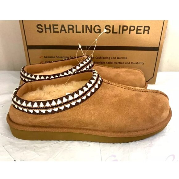New Kirkland Signature Unisex Shearling Slippers - Picture 1 of 7